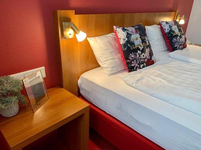 Hotel Zur Krone Wuppertal Eksteriør bilde